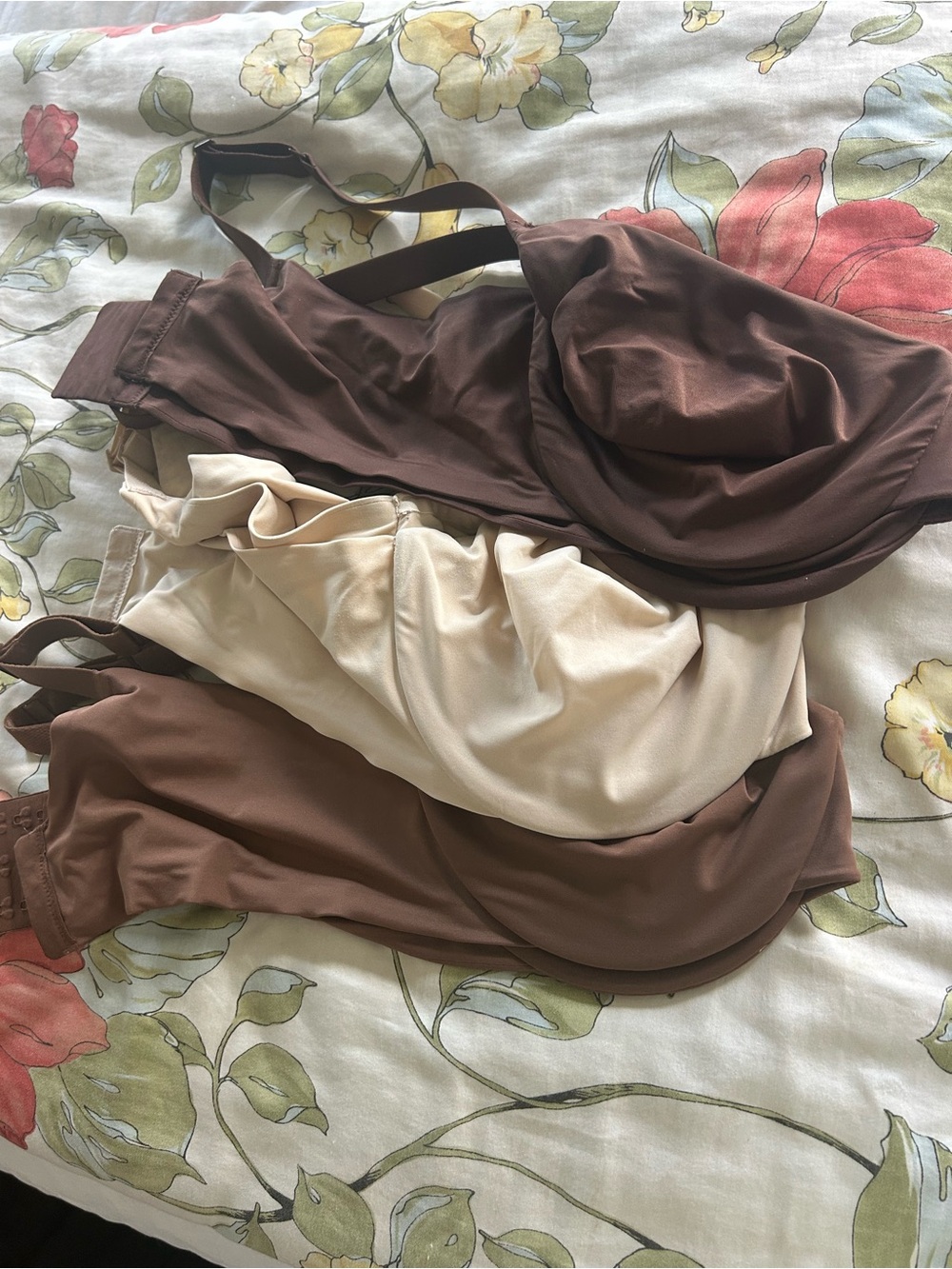 SKIMS Unlined Bra - set of 3
